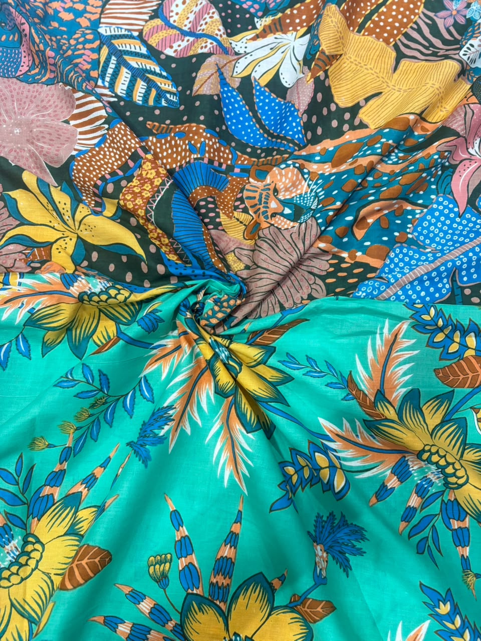 Tropical Botanical & Wildlife Printed Pure Cotton Fabric with Dual-Design Border
